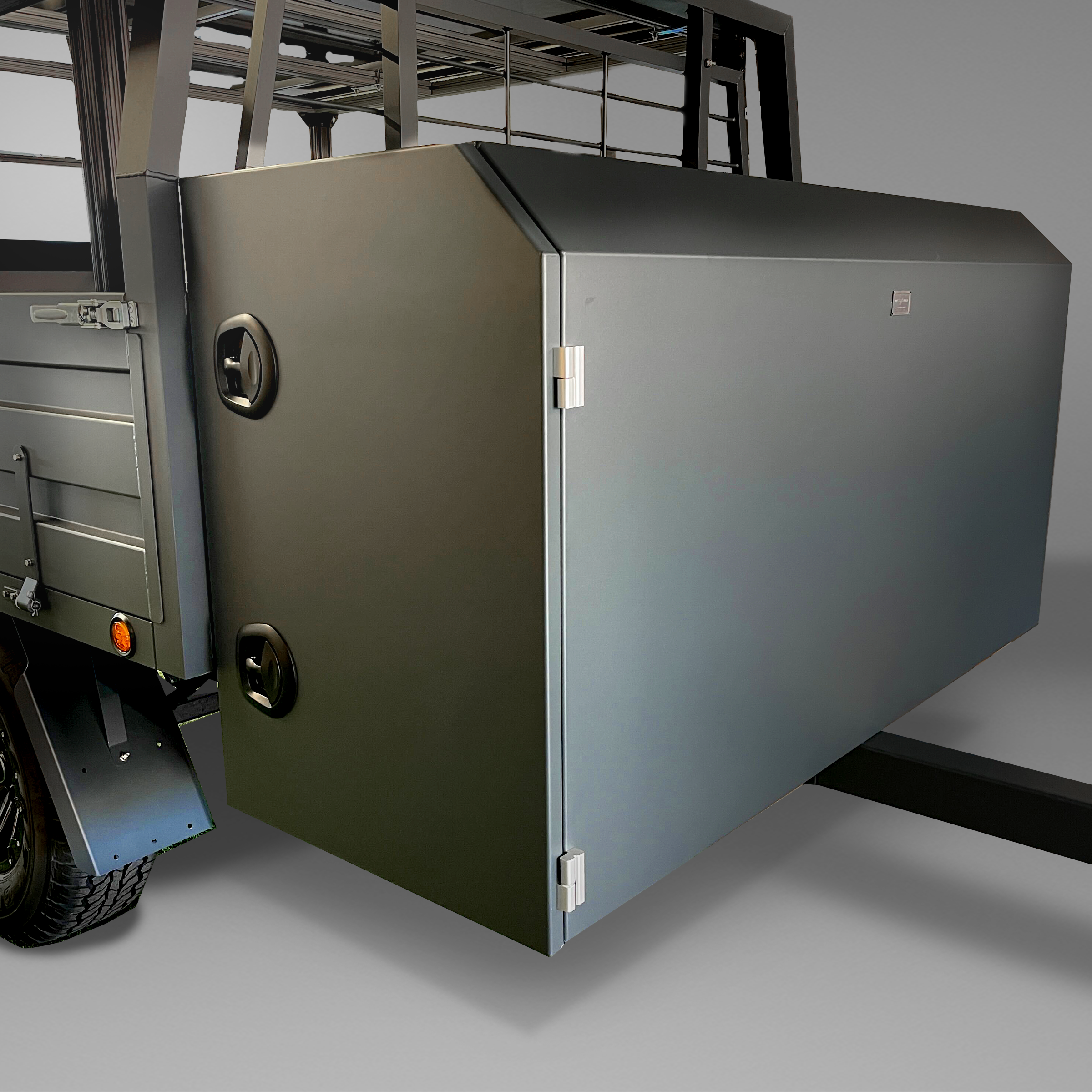 Mid-Size Tongue Box Camp Kitchen (Left Side)