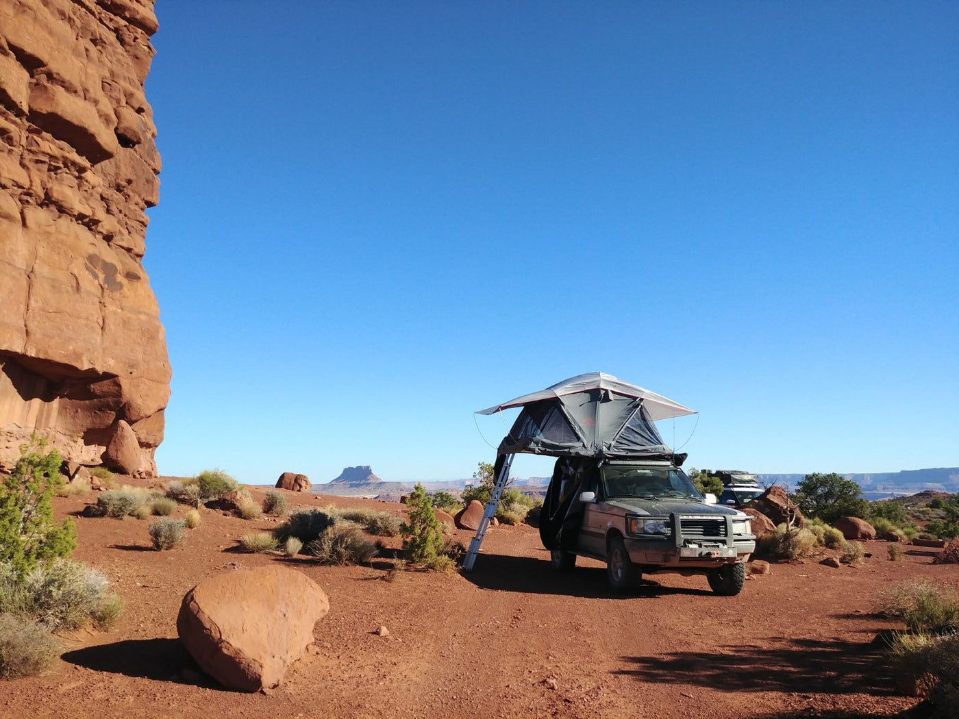 Overland Pro Anza 2000 (4-5 Person) Roof Top Tent - Next Jump Outfitters